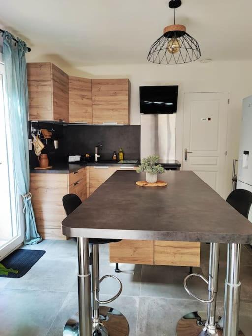Petit Cocon Apartment Courthezon Ngoại thất bức ảnh