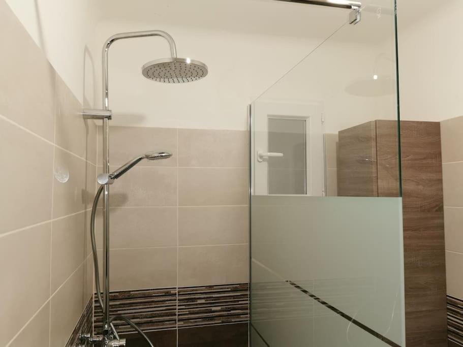 Petit Cocon Apartment Courthezon Ngoại thất bức ảnh